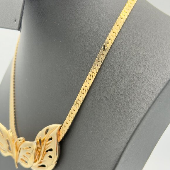 Vintage Gold-Tone Butterfly & Leaf Necklace With Textured Chain 16" - Picture 6 of 11
